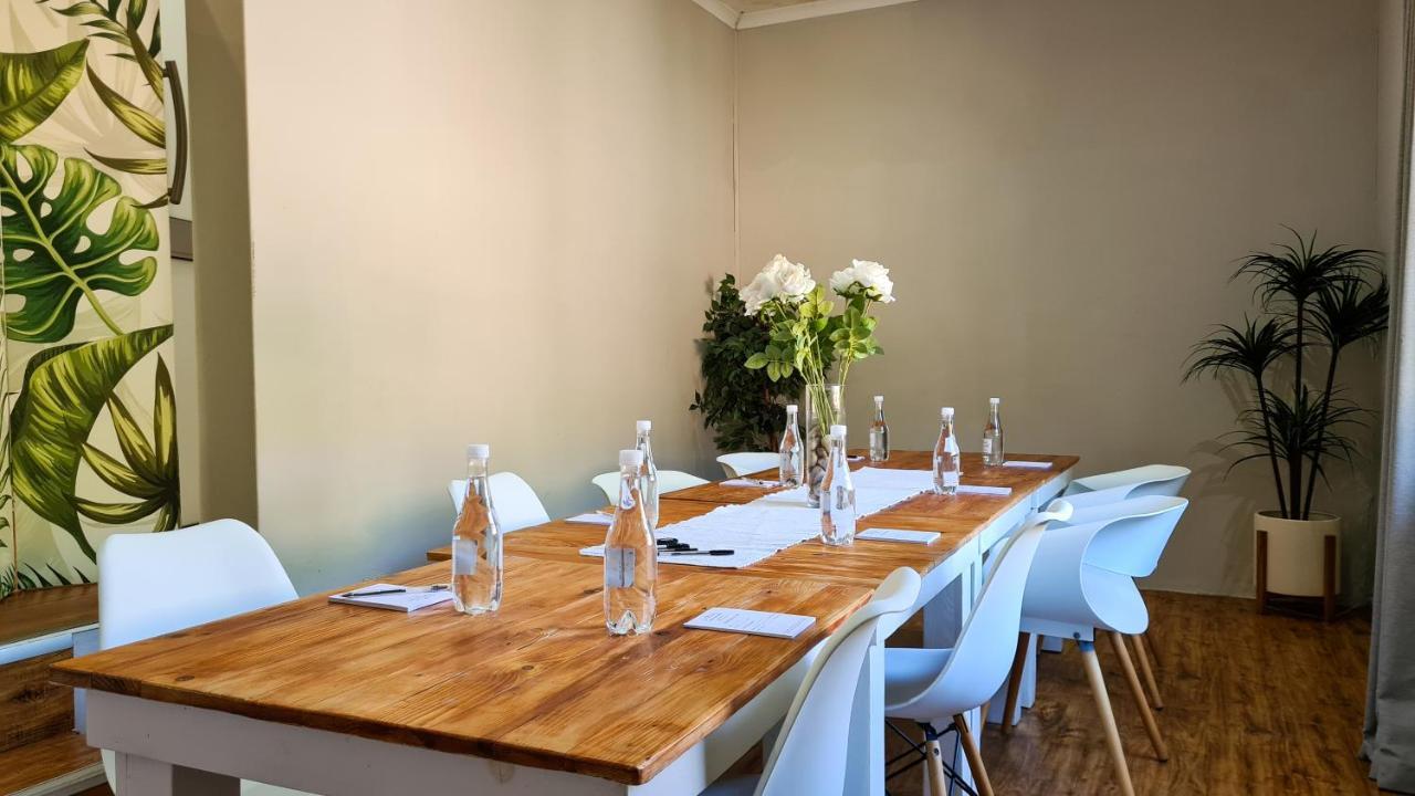 Lido Living Bed & Breakfast East London Bagian luar foto