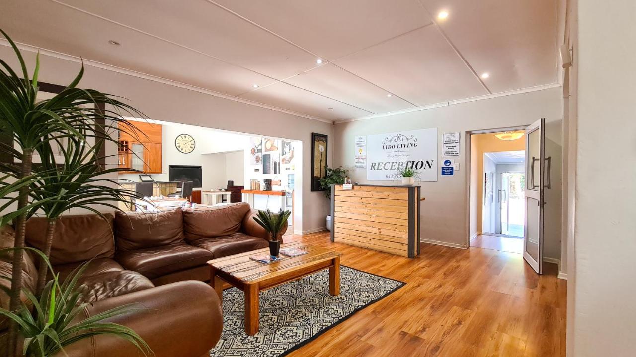 Lido Living Bed & Breakfast East London Bagian luar foto